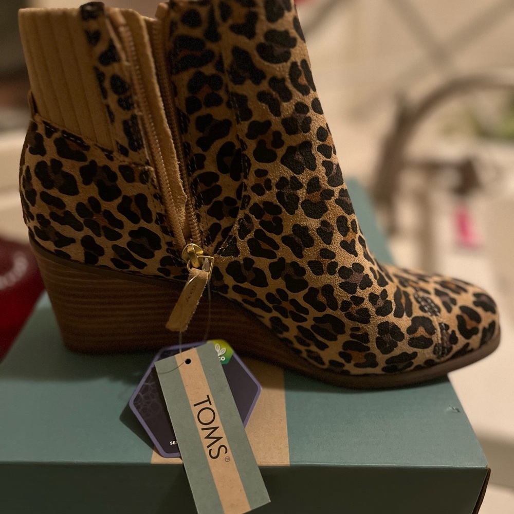 Toms Brown and Black Ankle Boots with Suede Texture